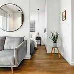 Garden Wola - Ogrodek & Hamak, Smart Tv I Wi-fi, Guminska 1