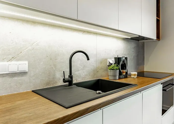 Stacja Wola - Mini Ogrodek & Hamak, Smart Tv I Wi-fi, Guminska 1, 29m2 Lejlighed Warszawa