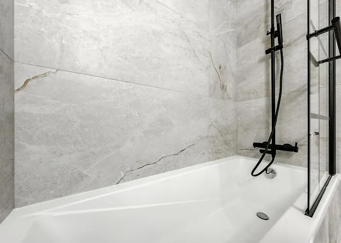 Stacja Wola - Mini Ogrodek & Hamak, Smart Tv I Wi-fi, Guminska 1, 29m2 Lejlighed