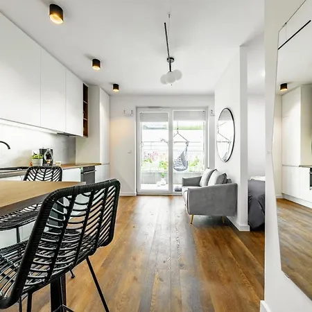 Stacja Wola - Mini Ogródek&hamak, Smart Tv I Wi-fi, Gumińska 1, 29m2 Lägenhet Warszawa
