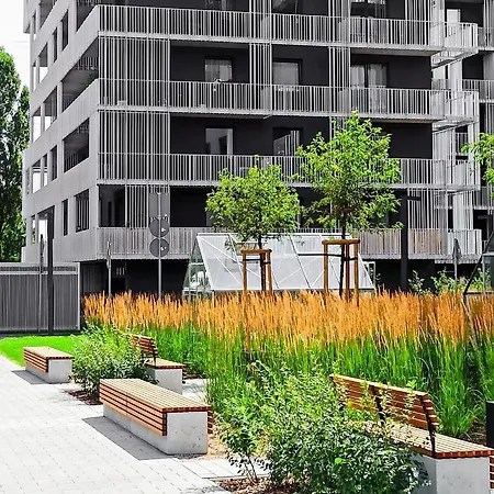 Garden Wola - Ogrodek & Hamak, Smart Tv I Wi-fi, Guminska 1