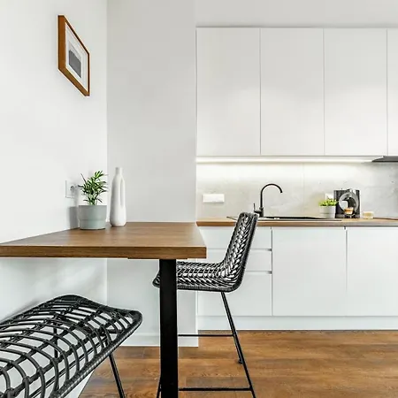 Lägenhet Stacja Wola - Mini Ogródek&hamak, Smart Tv I Wi-fi, Gumińska 1, 29m2